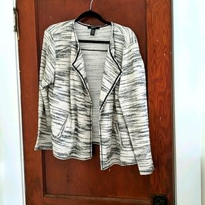 Textured lightweight blazer